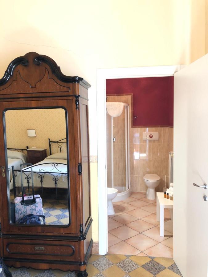 Camera Matrimoniale/Doppia con Letti Singoli