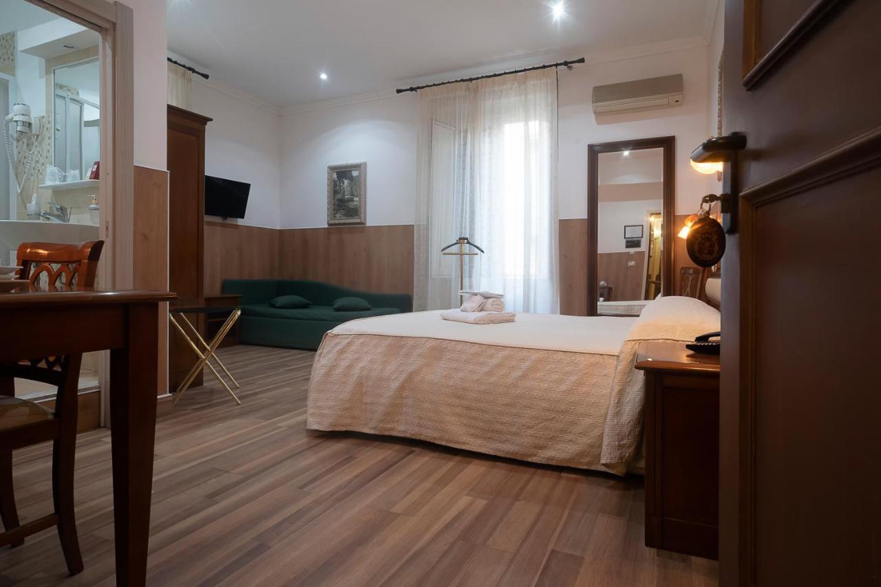 Triple Room,1122119739:JPEG