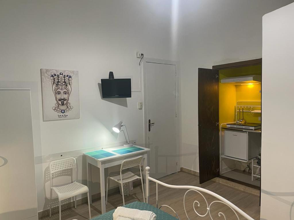 Double Room Private Bathroom