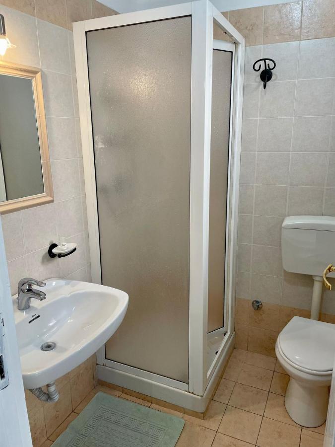 Triple Room Private Bathroom