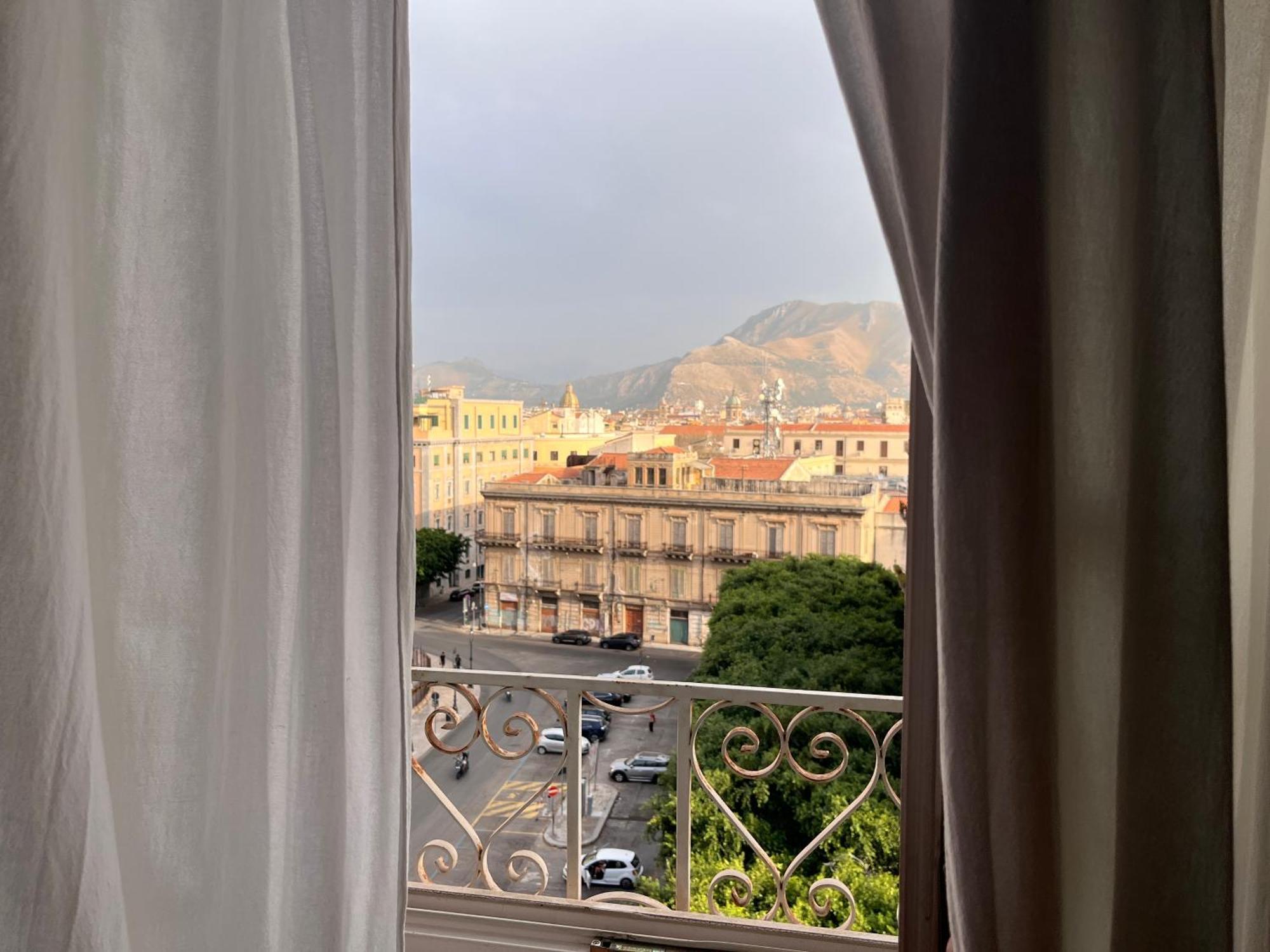 Deluxe Double Room Balcony