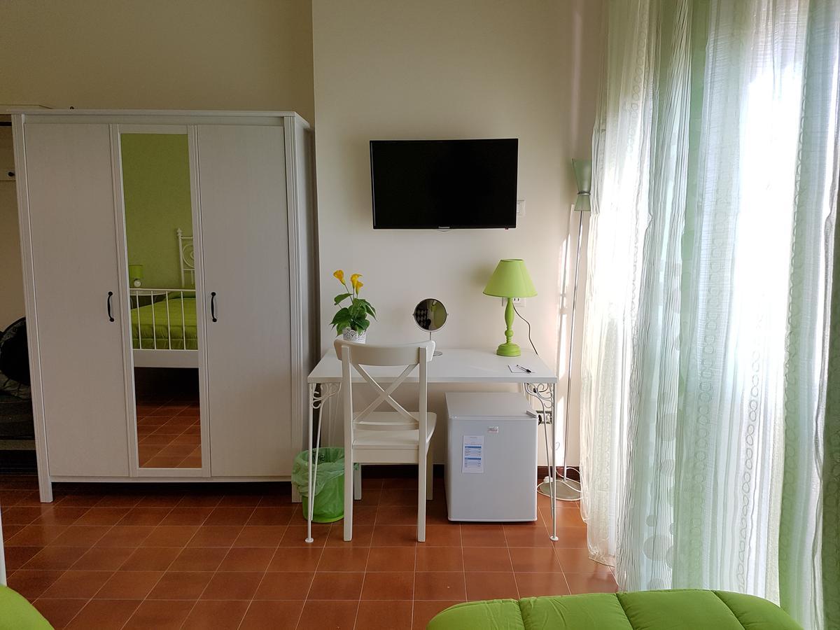 Double or Twin Room Private Bathroom