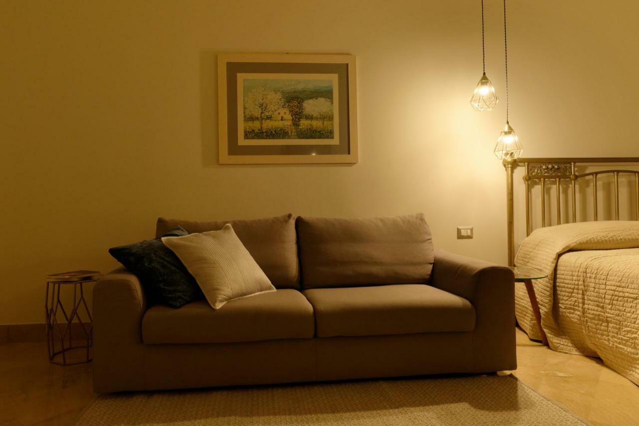 Family Room with Private Bathroom,811725405:JPEG