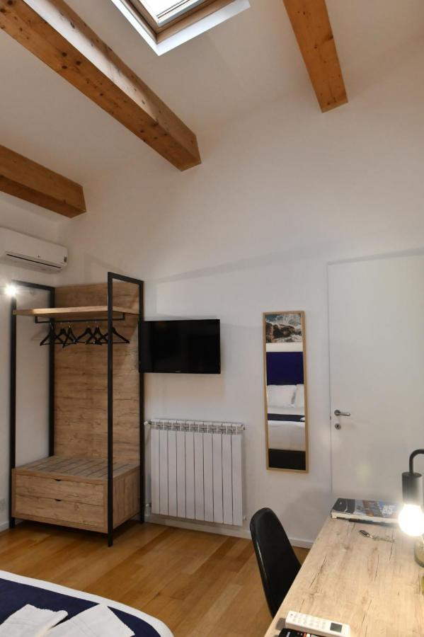 Double Room Private Bathroom
