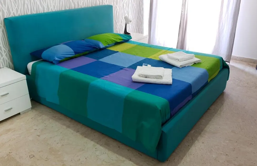 Papillon Bnb-1