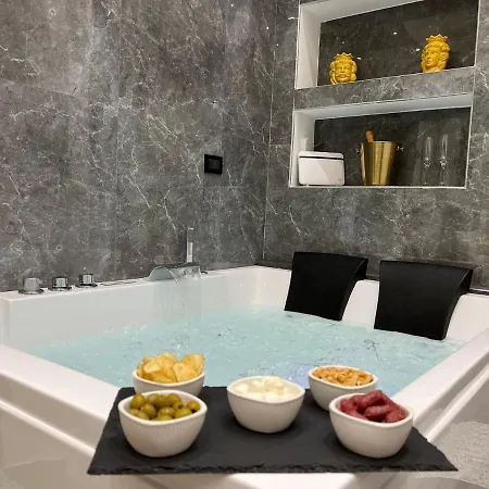 Fuddia Room & Suite-3