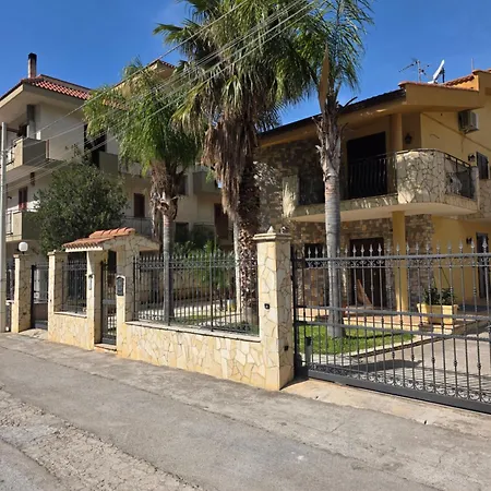 Villa Aurora Per Vacanze-2